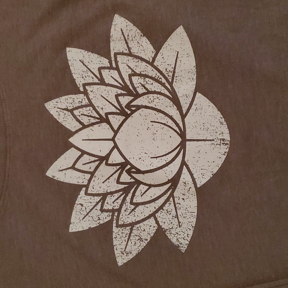 Lotus Print Long Sleeve Top - Picture 2 of 5